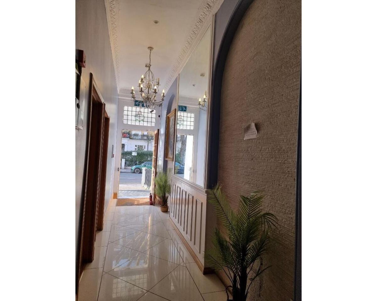 F101-first Floor Flat Fits 3 Near Hyde Park * Londra